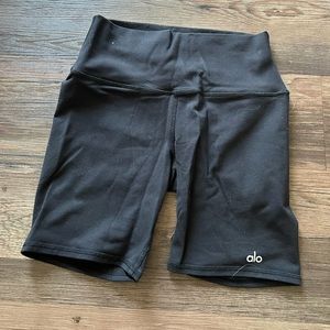 Alo Longline Black Shorts